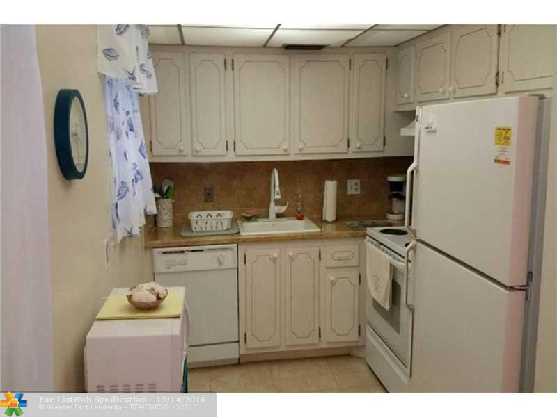 304 Markham N, Deerfield Beach, FL 33442