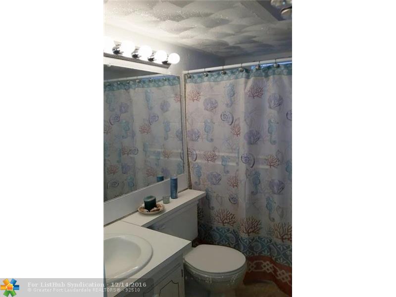 304 Markham N, Deerfield Beach, FL 33442