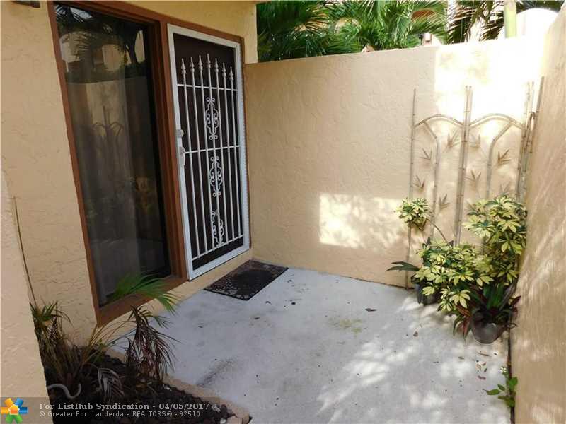 17 Deer Creek Rd B106, Deerfield Beach, FL 33442