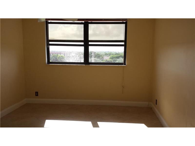 1266 South Military Trl, Deerfield Beach, FL 33442