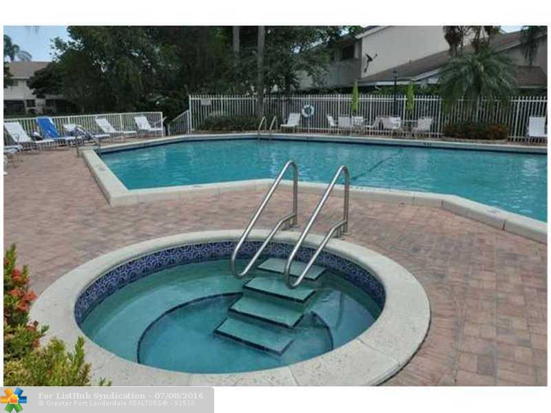 2067 Discovery Cir 2067, Deerfield Beach, FL 33442