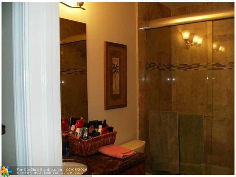 2067 Discovery Cir 2067, Deerfield Beach, FL 33442