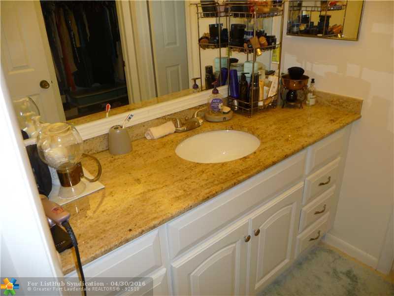 135 DEER CREEK BL 308, Deerfield Beach, FL 33442