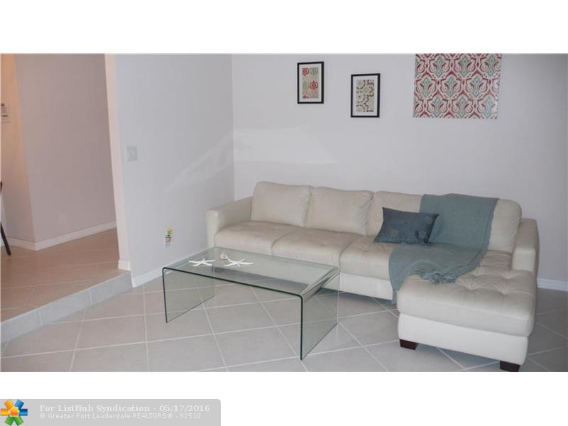 1194 SW 26th Ter, Deerfield Beach, FL 33442