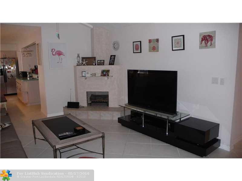 1194 SW 26th Ter, Deerfield Beach, FL 33442