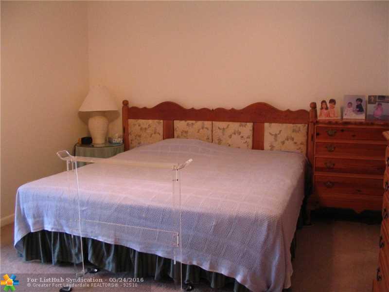 2012 Berkshire A 2012, Deerfield Beach, FL 33442