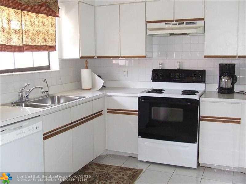 904 Congressional Way 904, Deerfield Beach, FL 33442