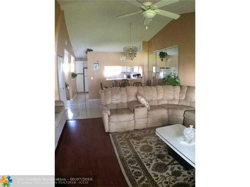 904 Congressional Way 904, Deerfield Beach, FL 33442