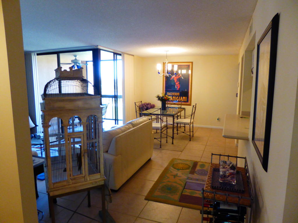 2255 Lindell Boulevard, Delray Beach, FL 33444