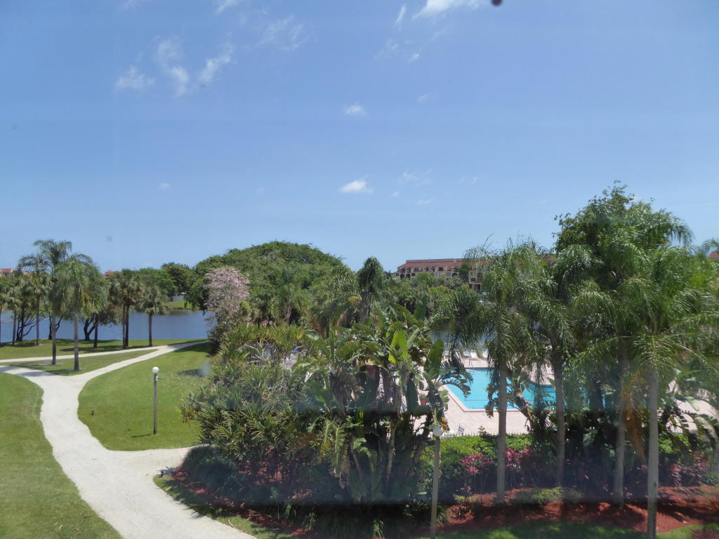 2255 Lindell Boulevard, Delray Beach, FL 33444