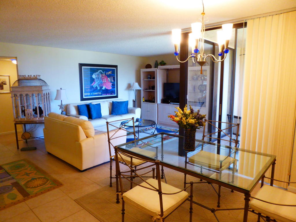 2255 Lindell Boulevard, Delray Beach, FL 33444