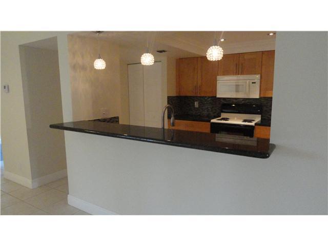 450 Egret Circle, Delray Beach, FL 33444
