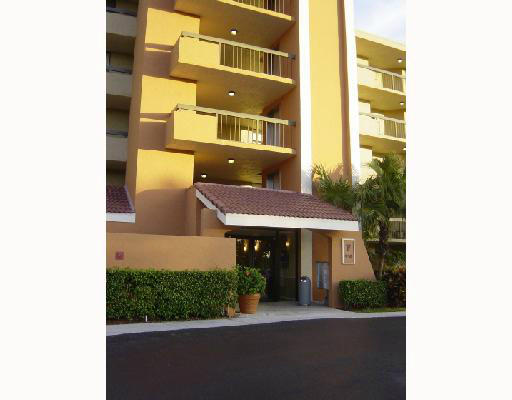 950 Lavers Circle Unit F103, Delray Beach, FL 33444