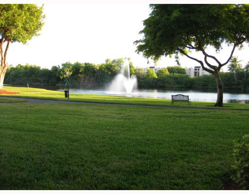 950 Lavers Circle Unit F103, Delray Beach, FL 33444
