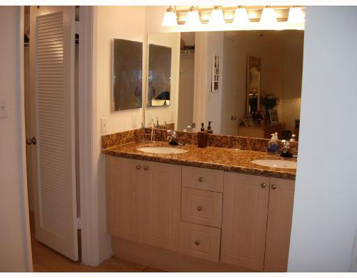 950 Lavers Circle Unit F103, Delray Beach, FL 33444