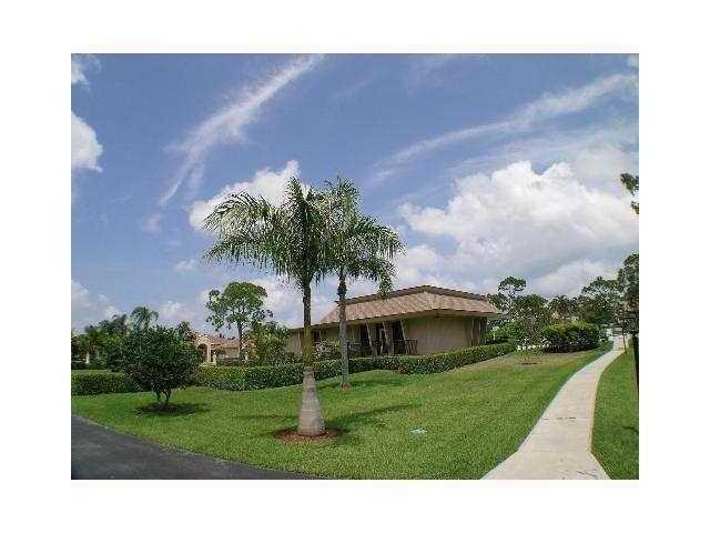 401 Greensward Lane, Delray Beach, FL 33445