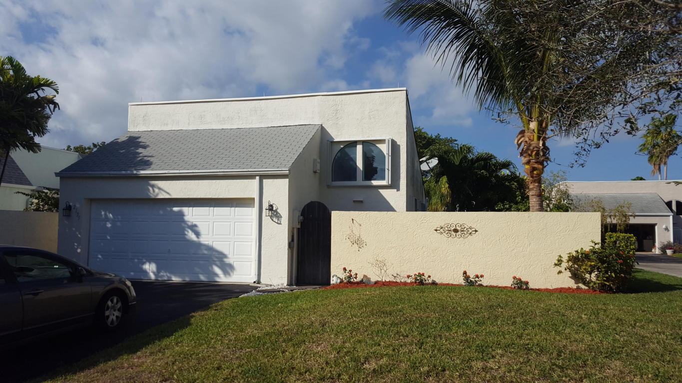 2135 NW 10th Street, Delray Beach, FL 33445