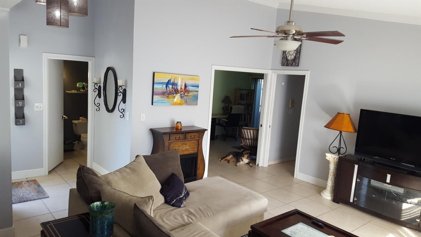 2135 NW 10th Street, Delray Beach, FL 33445