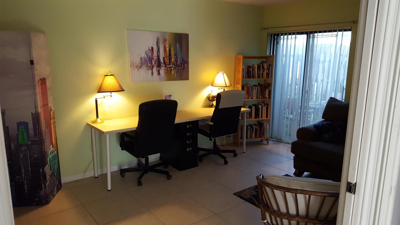 2135 NW 10th Street, Delray Beach, FL 33445