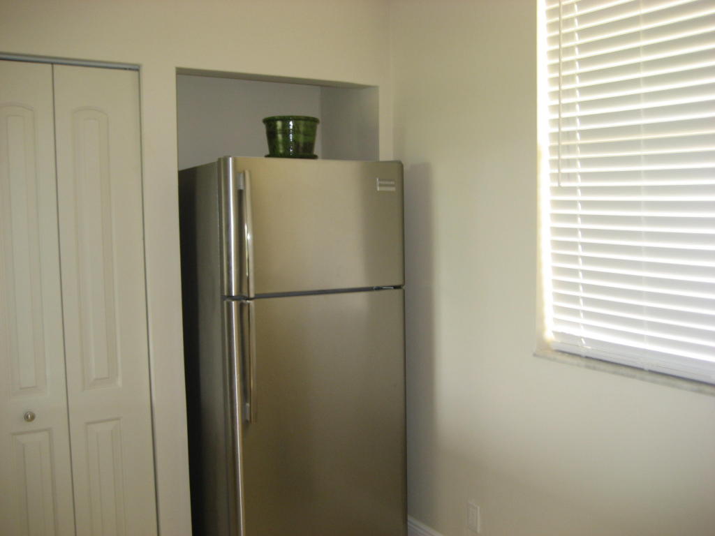 2070 Homewood Boulevard, Delray Beach, FL 33445