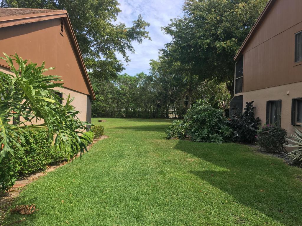 2525 SW 22nd Avenue, Delray Beach, FL 33445
