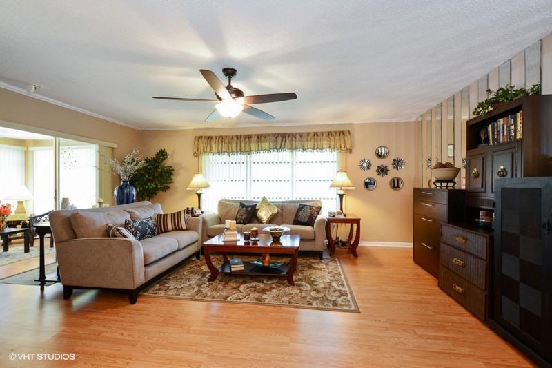1225 Club Drive West, Delray Beach, FL 33445