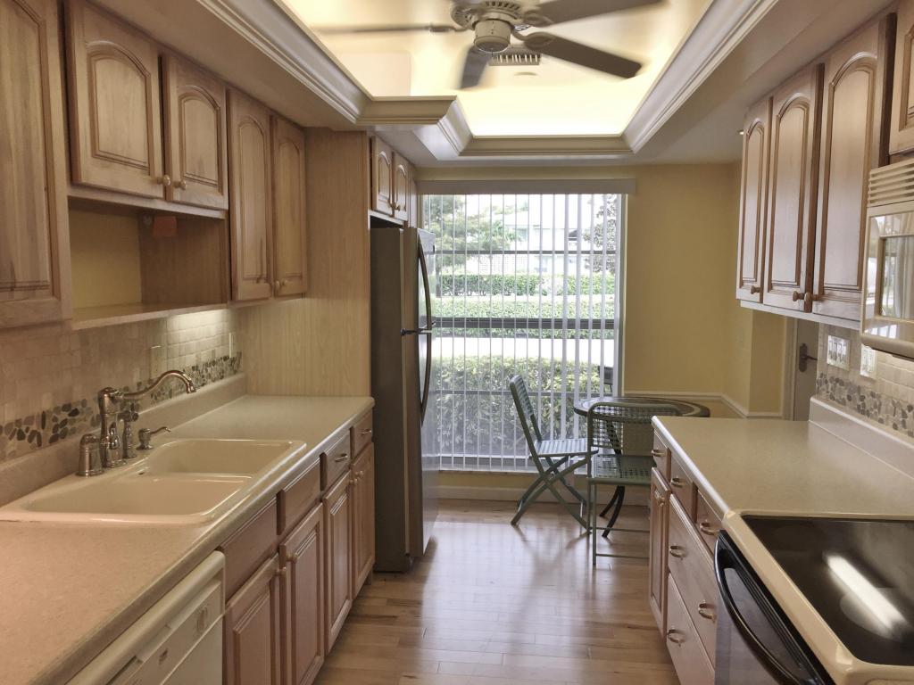 1440 SW 27th Avenue, Delray Beach, FL 33445