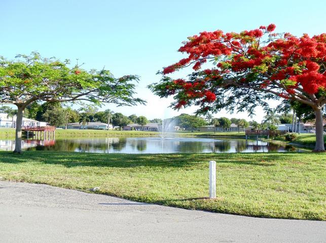 762 High Point Boulevard N, Delray Beach, FL 33445