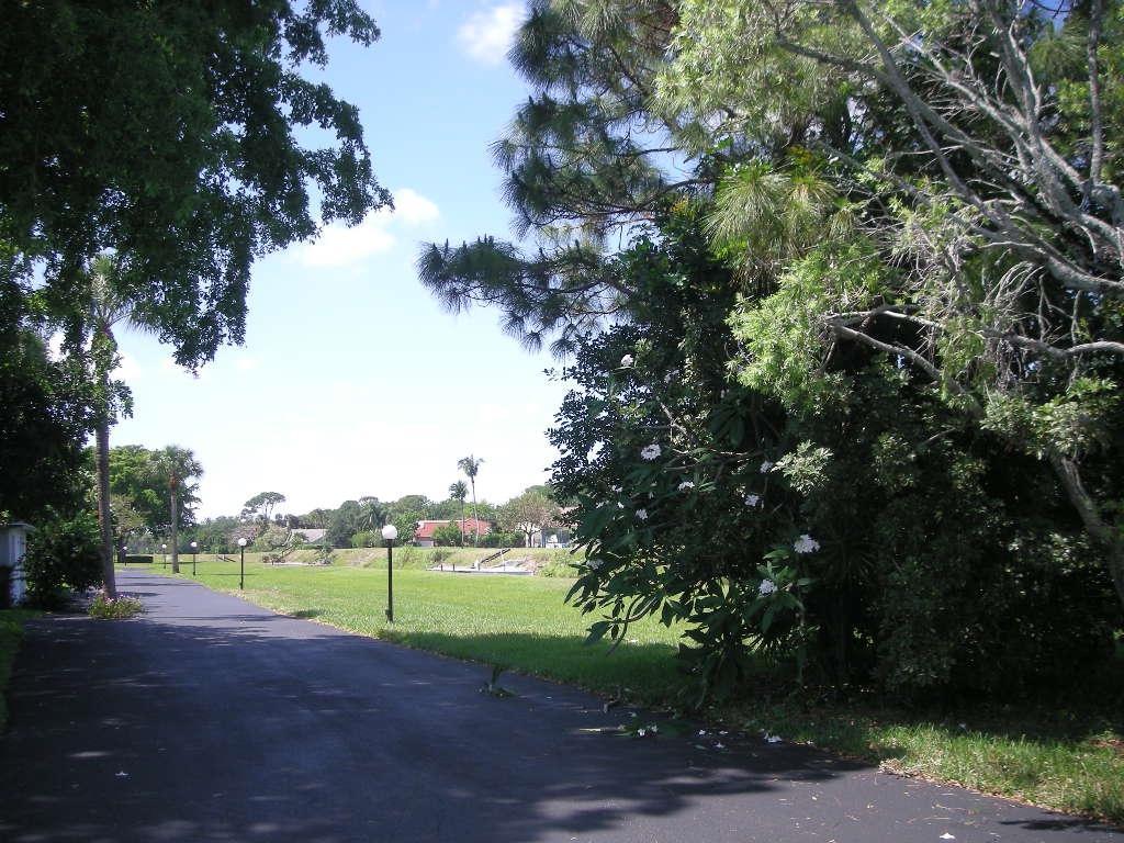 2700 SW 22nd Avenue, Delray Beach, FL 33445