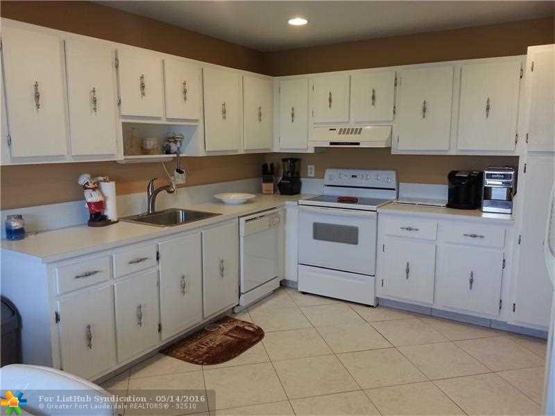 1810 NW 18th St 202, Delray Beach, FL 33445