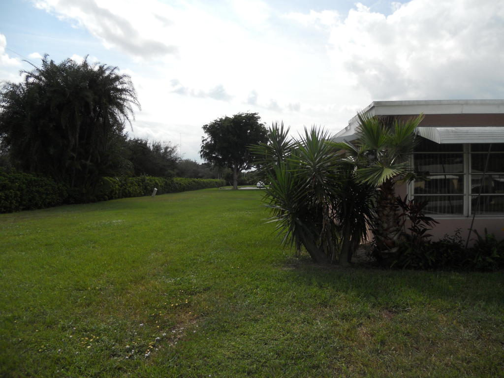 200 High Point Court E, Delray Beach, FL 33445