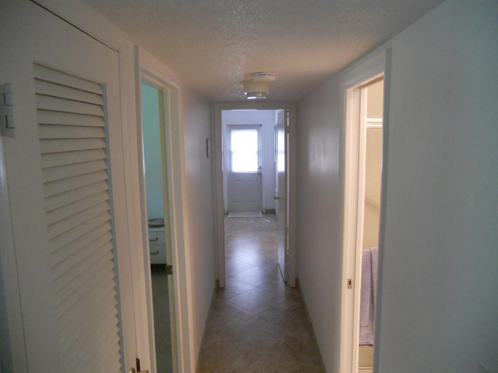 200 High Point Court E, Delray Beach, FL 33445