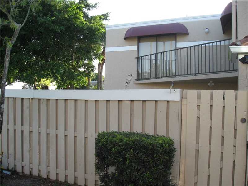 3975Village Dr, Delray Beach, FL 33445