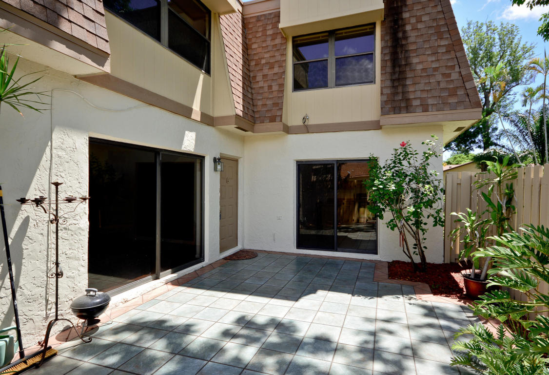 825 NW 30th Avenue, Delray Beach, FL 33445