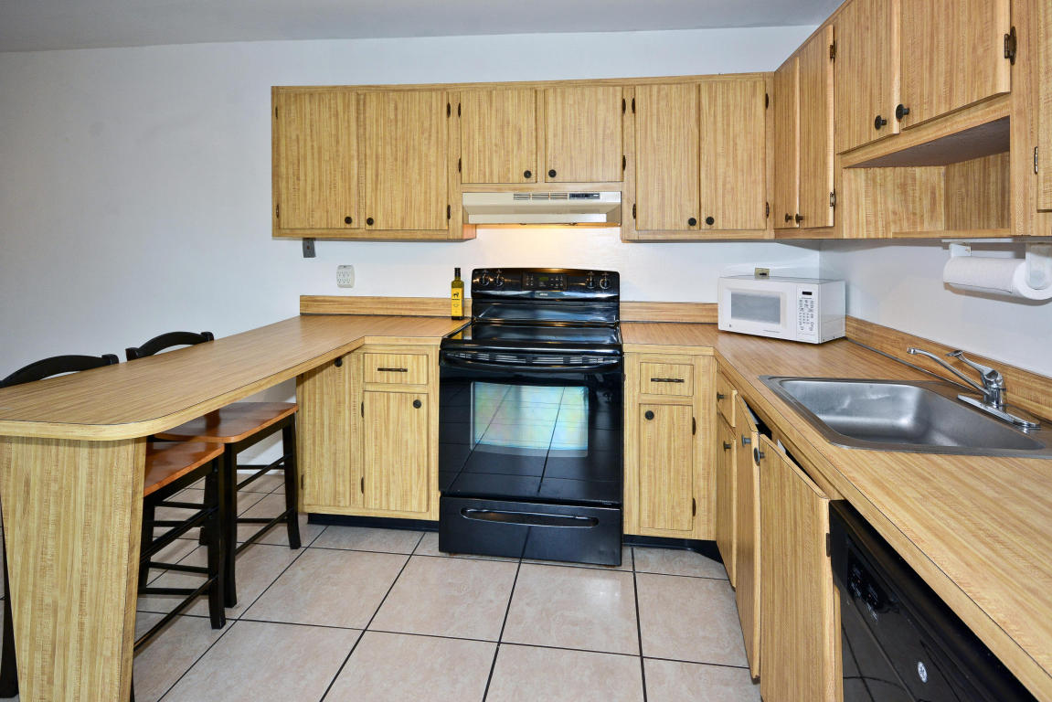 825 NW 30th Avenue, Delray Beach, FL 33445