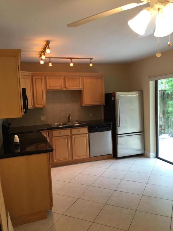 1535 Masters Circle, Delray Beach, FL 33445