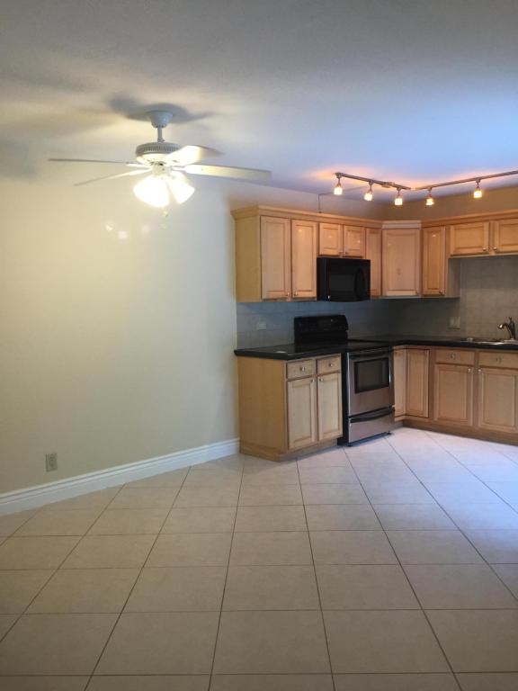 1535 Masters Circle, Delray Beach, FL 33445