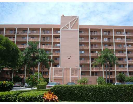 14425 Strathmore Lane, Delray Beach, FL 33446