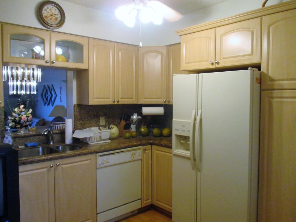 6585 Kensington Lane, Delray Beach, FL 33446