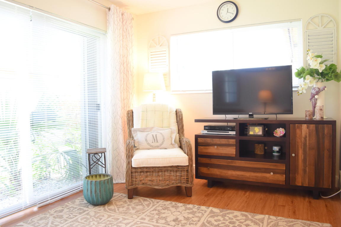 6800 Moonlit Drive, Delray Beach, FL 33446