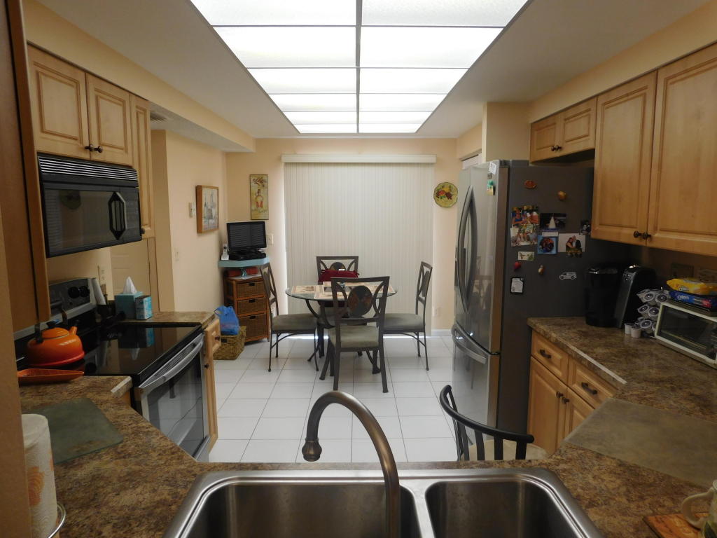 7326 Clunie Place, Delray Beach, FL 33446