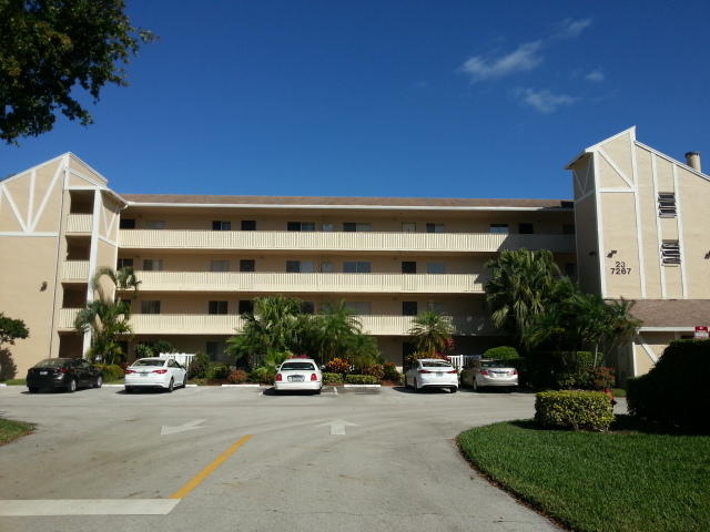7267 Huntington Lane, Delray Beach, FL 33446