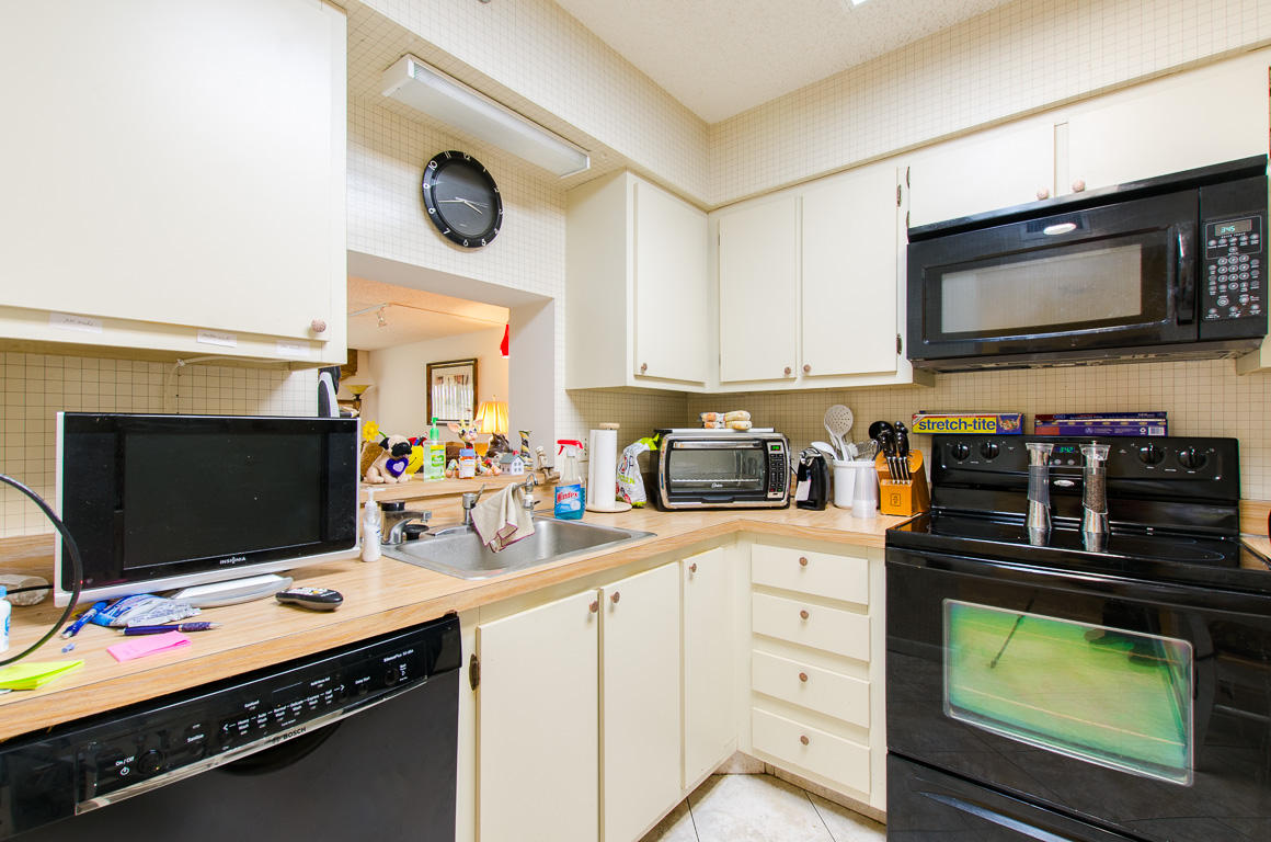 14425 Strathmore Lane, Delray Beach, FL 33446