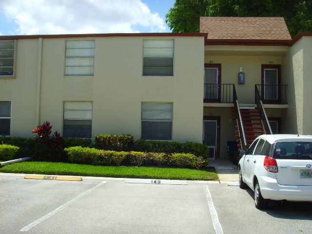 14 Willowbrook Lane, Delray Beach, FL 33446