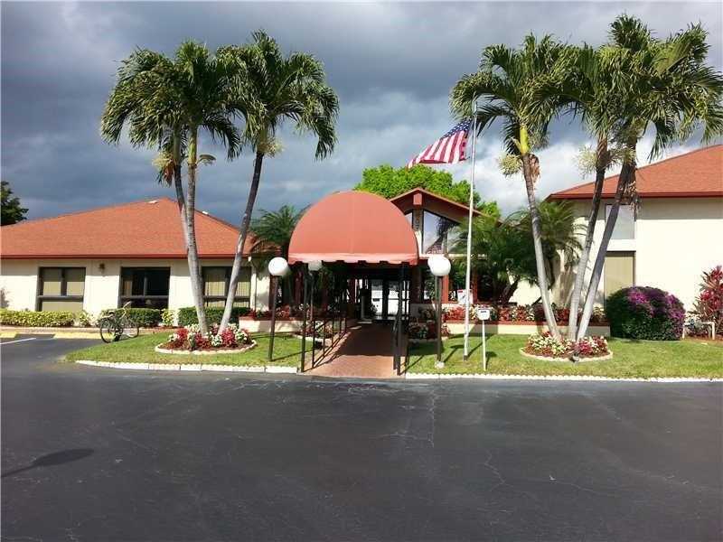 6550 South Oriole Blvd, Delray Beach, FL 33446