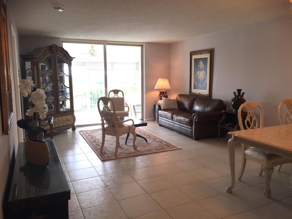 14671 Bonaire Boulevard, Delray Beach, FL 33446