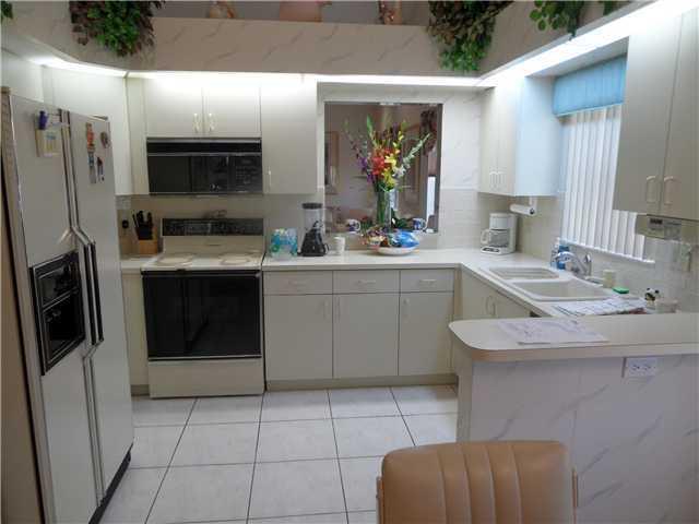 7912 Lake Sands Drive, Delray Beach, FL 33446