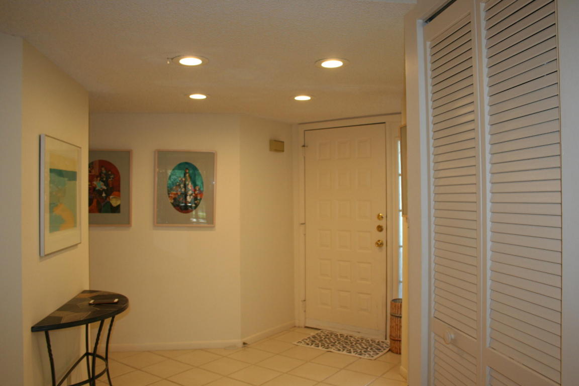 7599 Glendevon Lane, Delray Beach, FL 33446