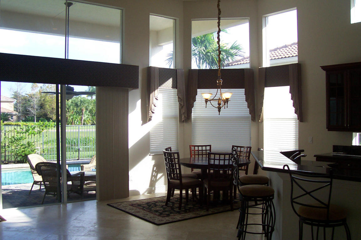 8041 Valhalla Drive, Delray Beach, FL 33446