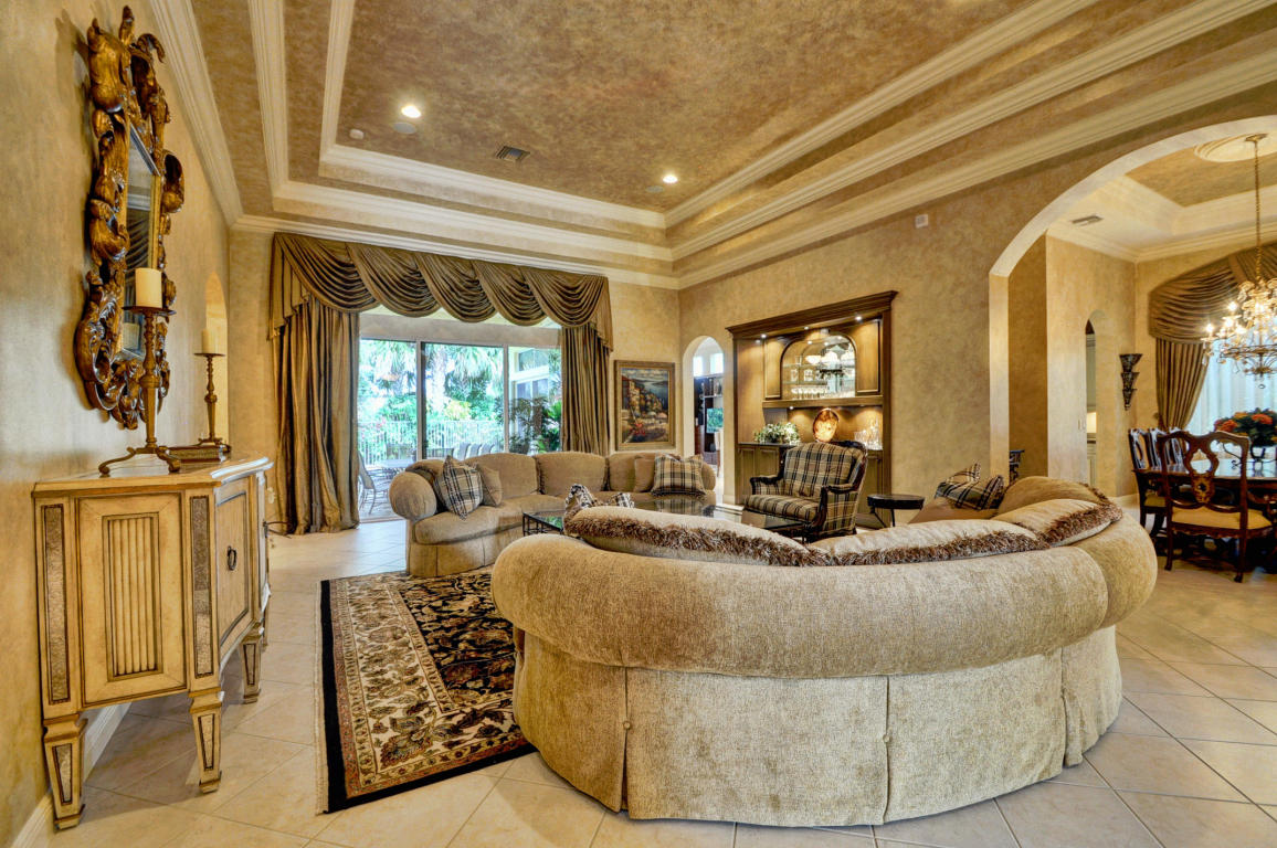 8047 Laurel Ridge Court, Delray Beach, FL 33446